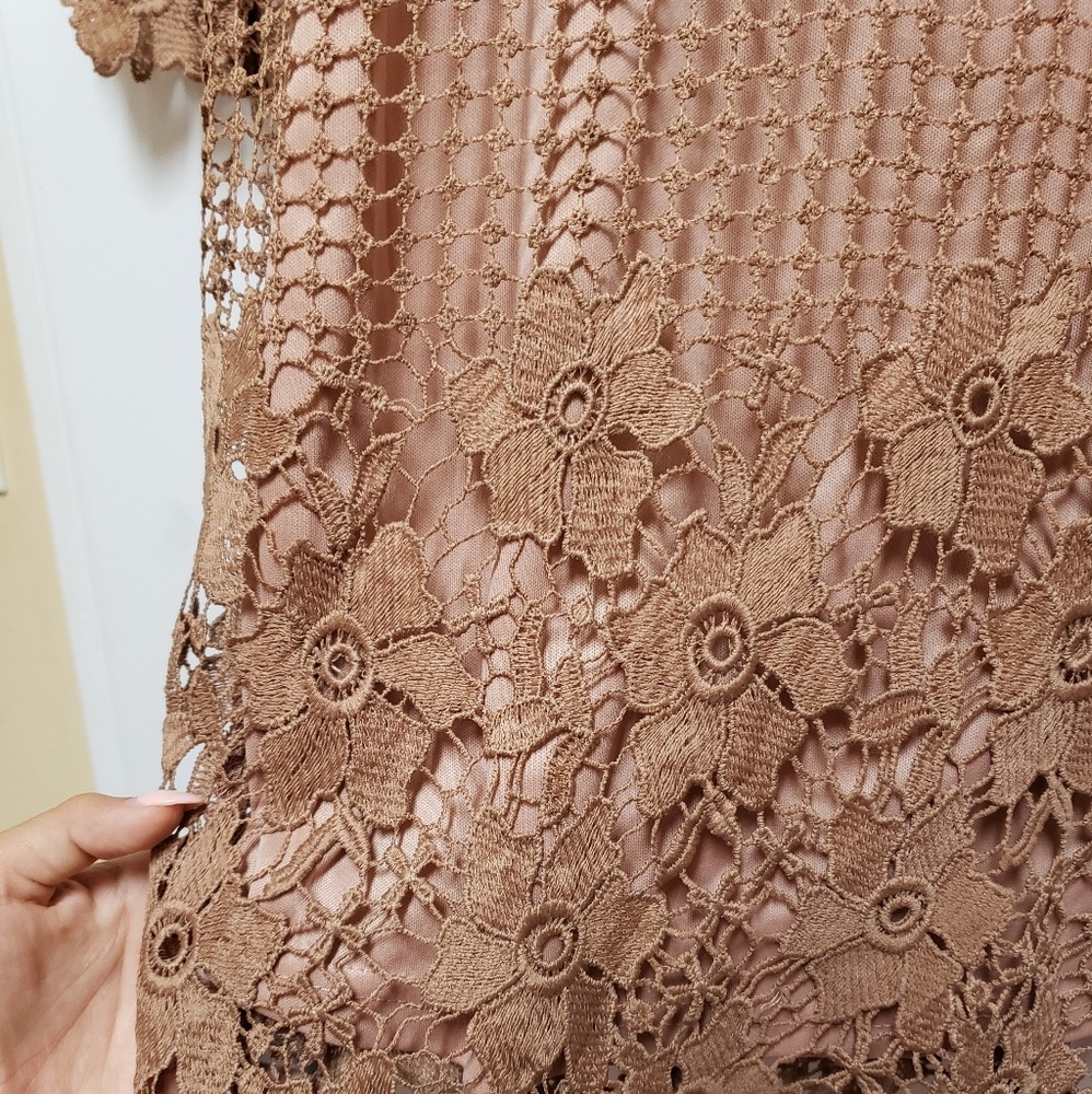 Brown crochet boutique dress - Picture 3 of 4